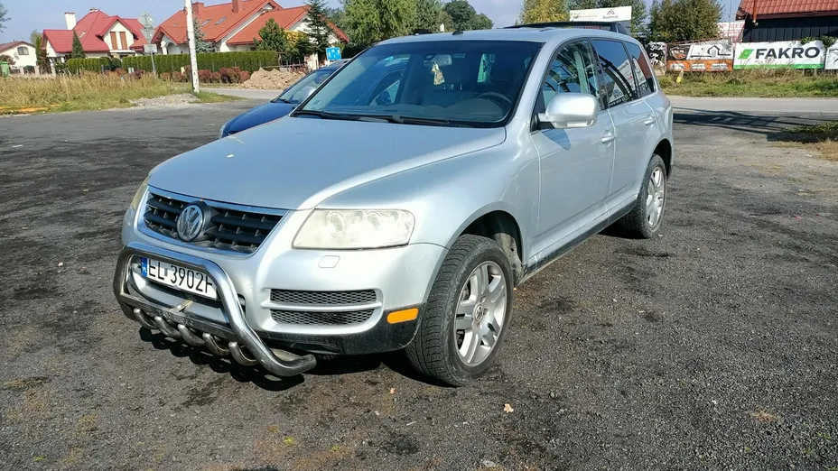 VOLKSWAGEN Touareg -