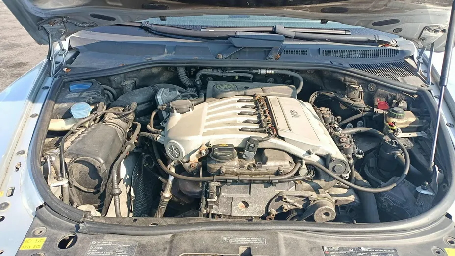 VOLKSWAGEN Touareg -