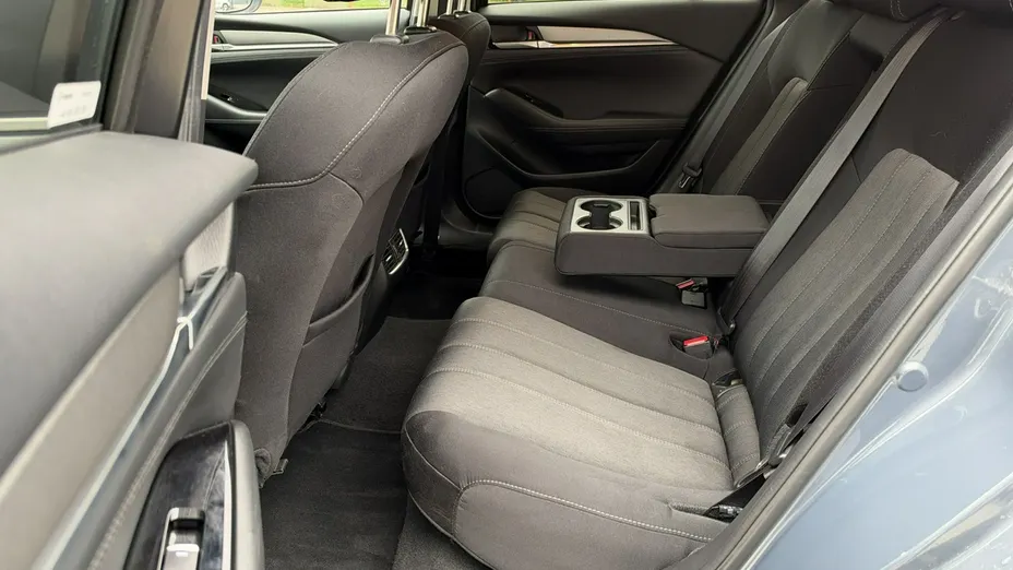MAZDA 6 -