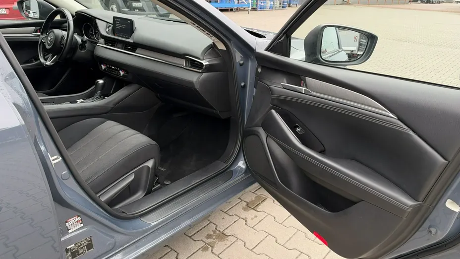 MAZDA 6 -
