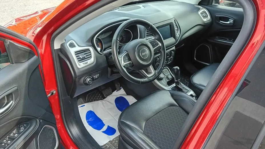 JEEP Compass -