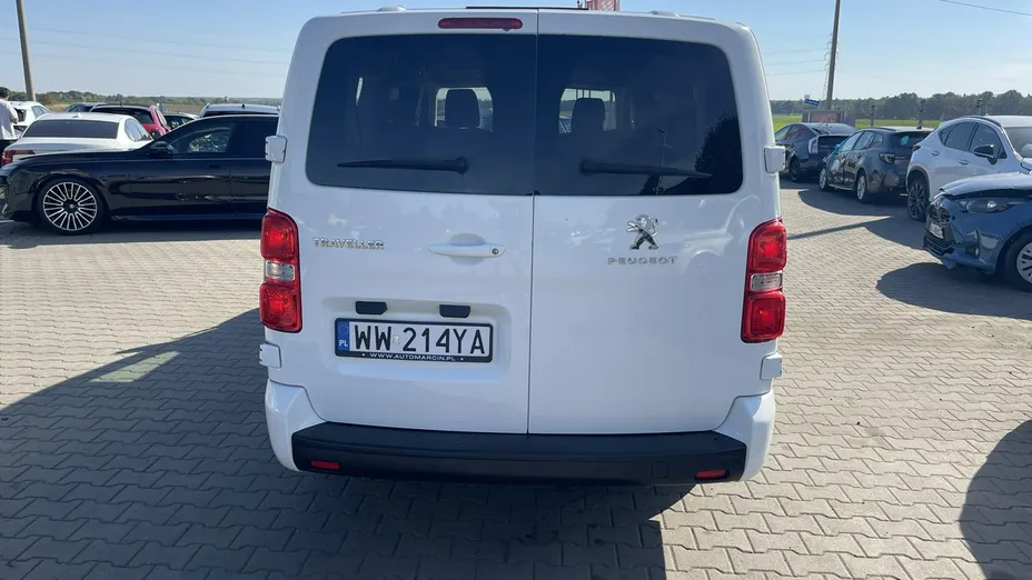 PEUGEOT Traveller -
