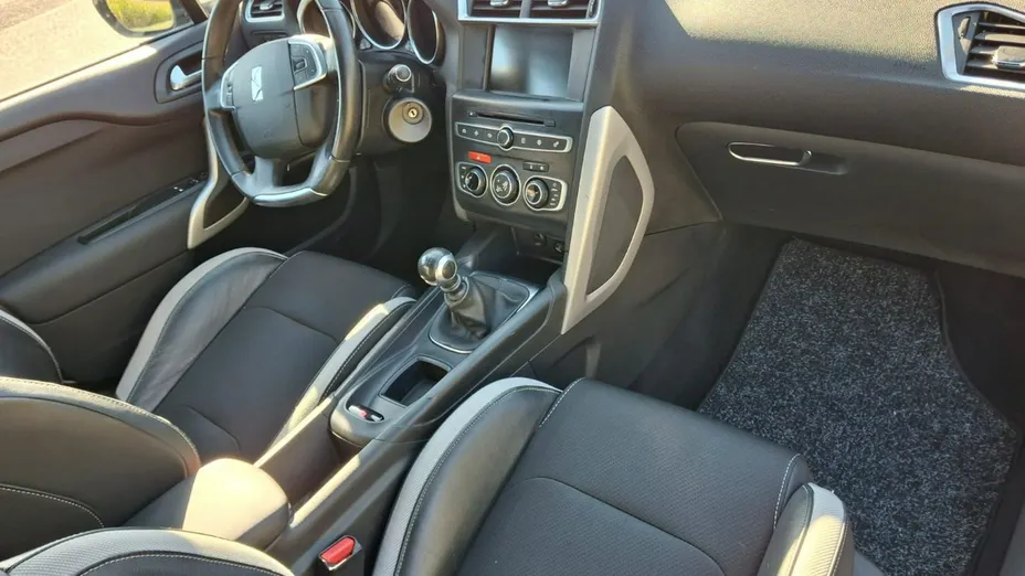 CITROEN DS4 -
