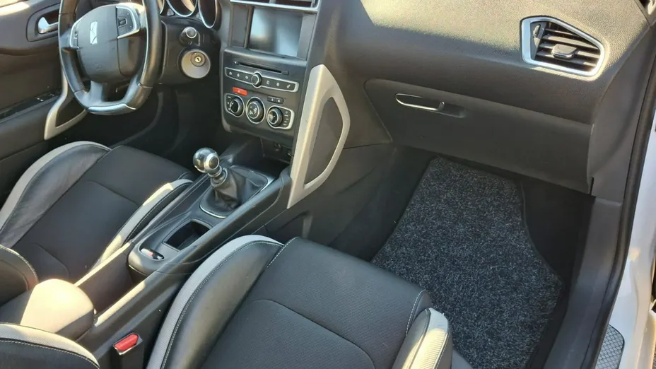 CITROEN DS4 -
