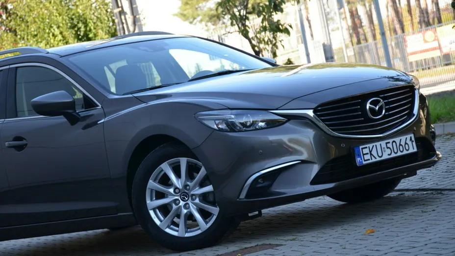 MAZDA 6 -