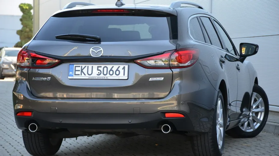 MAZDA 6 -