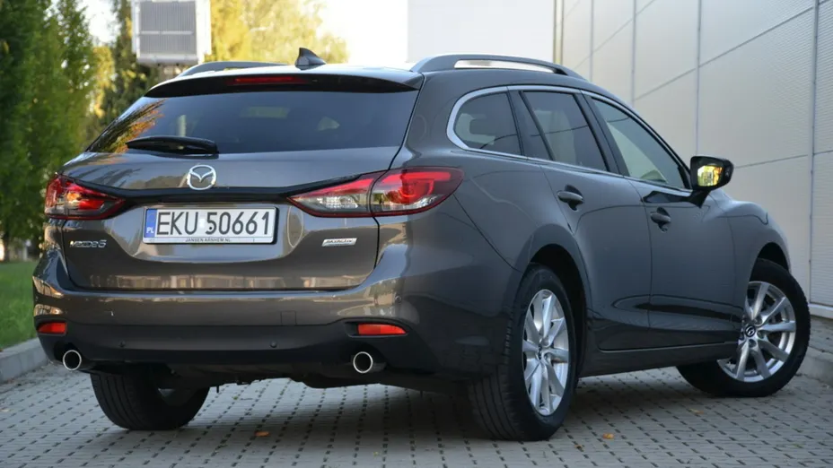 MAZDA 6 -