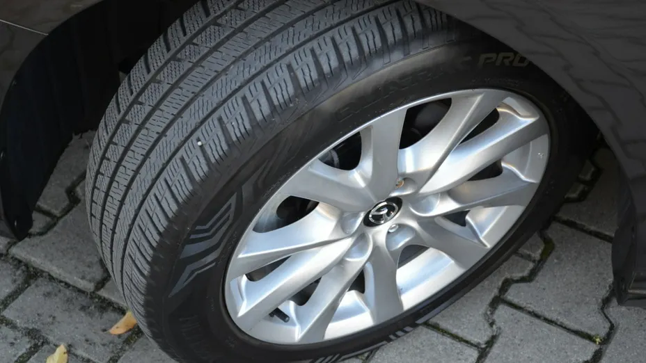 MAZDA 6 -