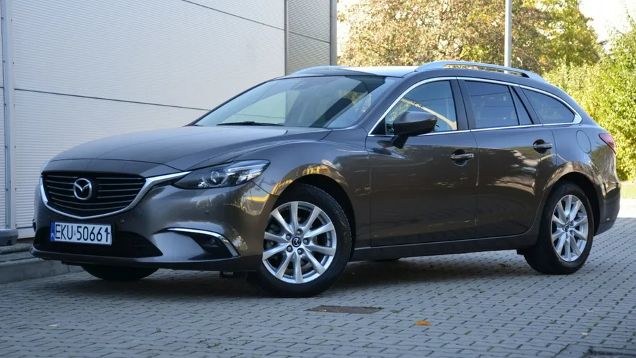 MAZDA 6 -