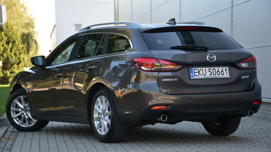 MAZDA 6 -