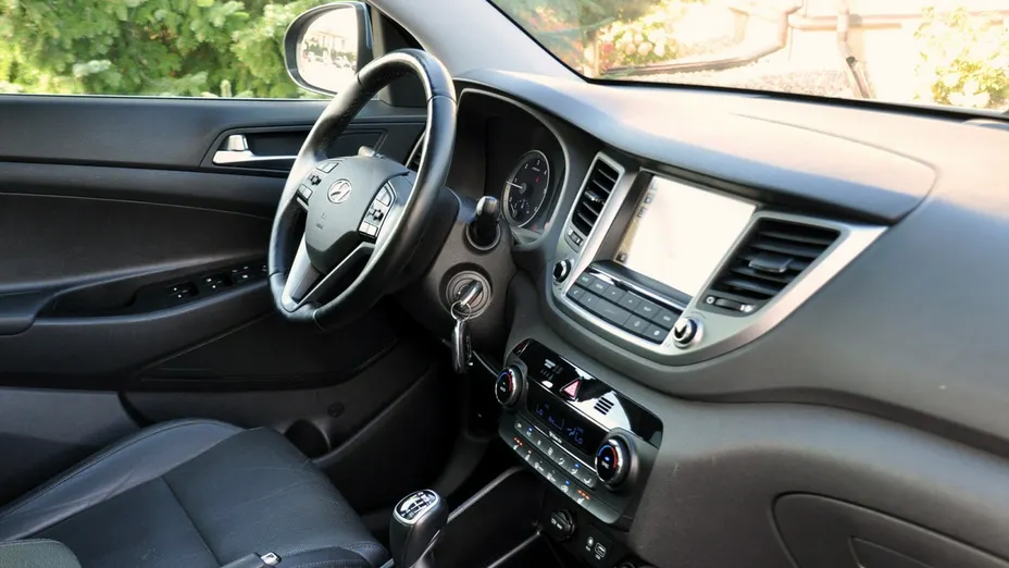 HYUNDAI Tucson -