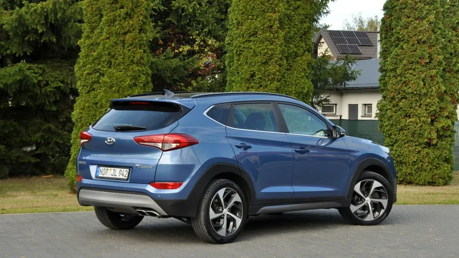 HYUNDAI Tucson -