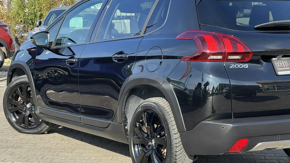 PEUGEOT 2008 -