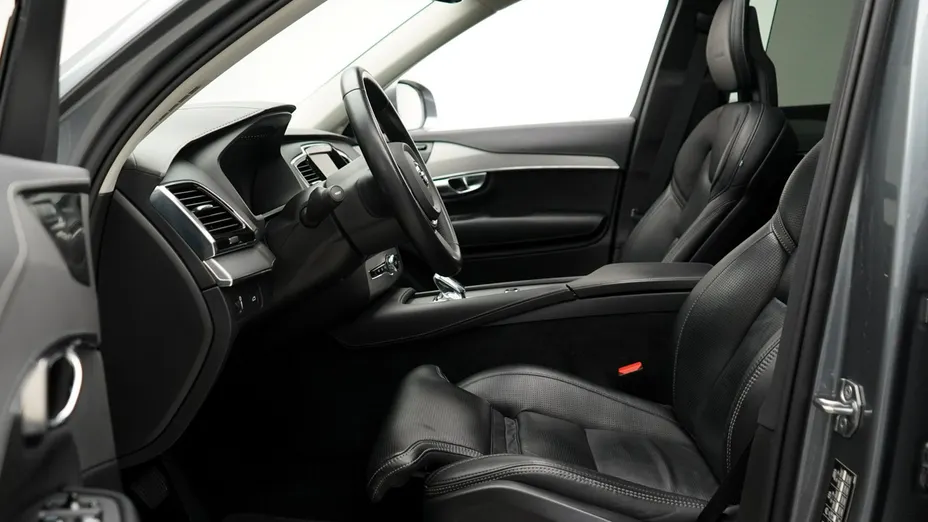 VOLVO XC90 -