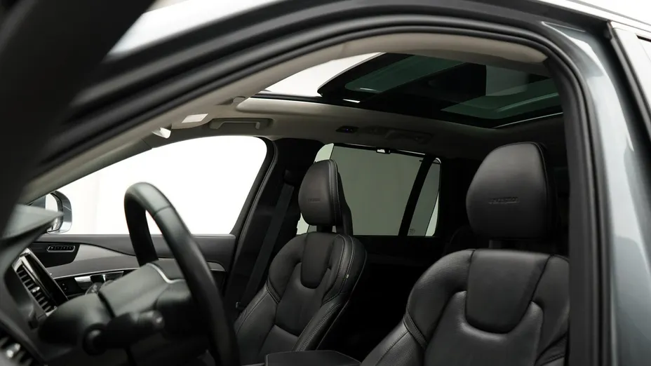 VOLVO XC90 -