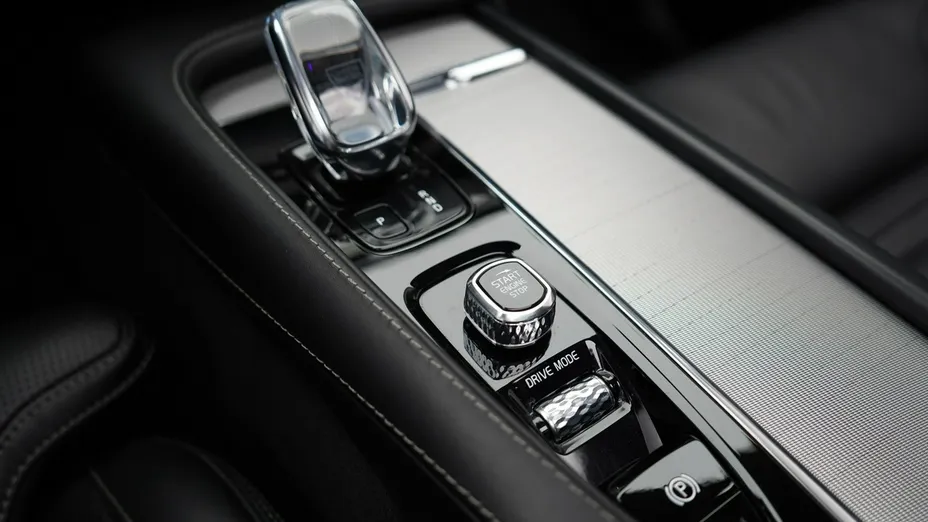 VOLVO XC90 -