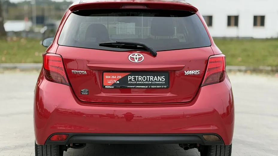 TOYOTA Yaris -
