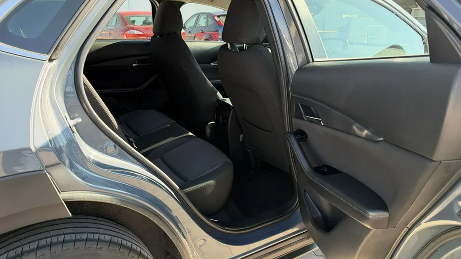 MAZDA CX-30 -