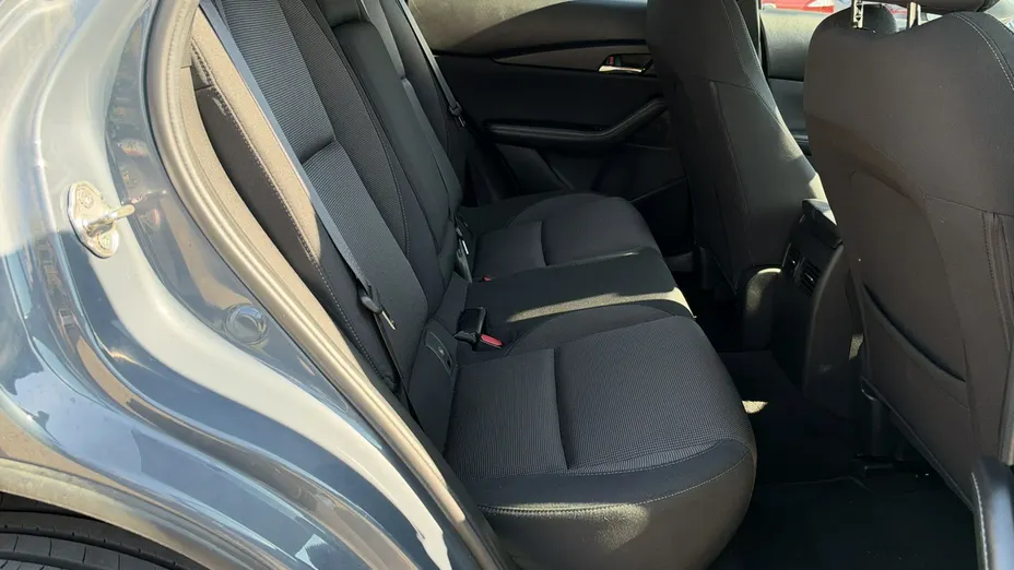 MAZDA CX-30 -