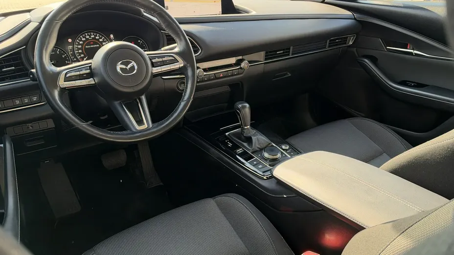 MAZDA CX-30 -