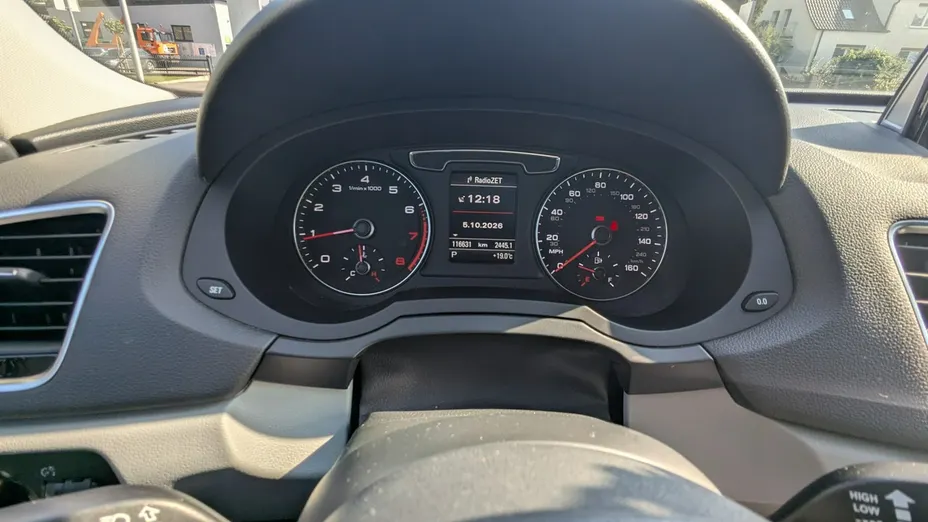 AUDI Q3 -
