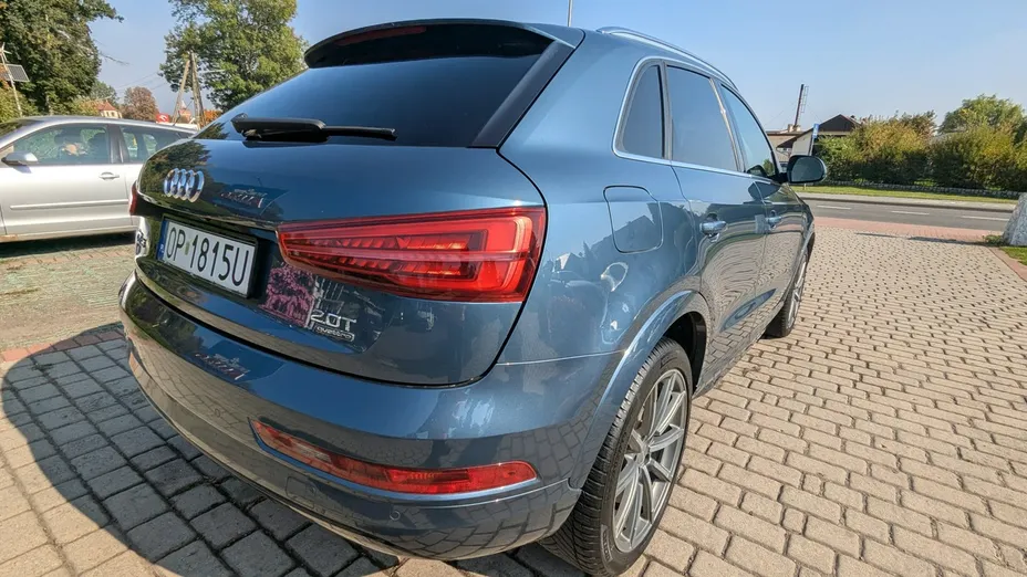 AUDI Q3 -