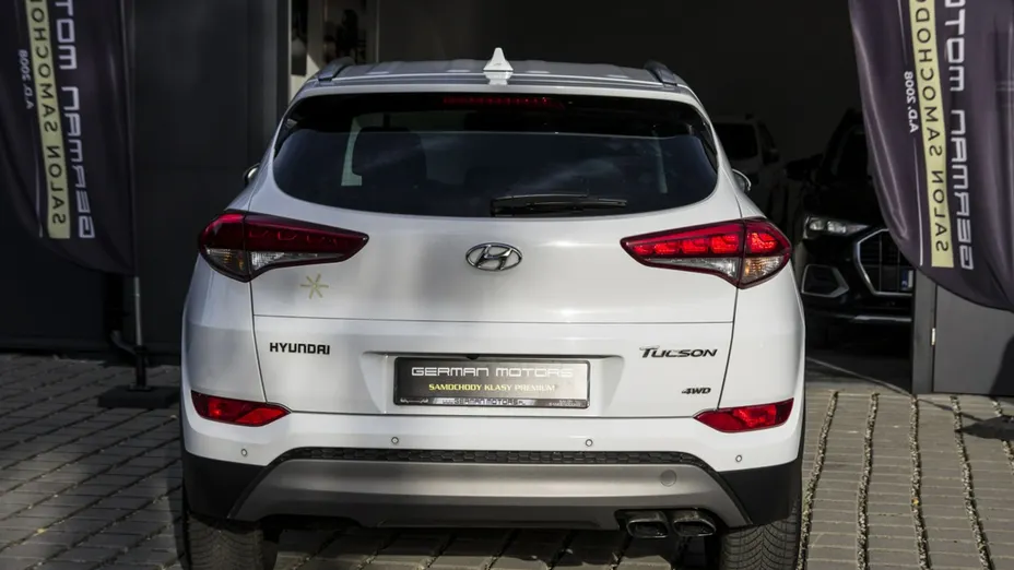 HYUNDAI Tucson -