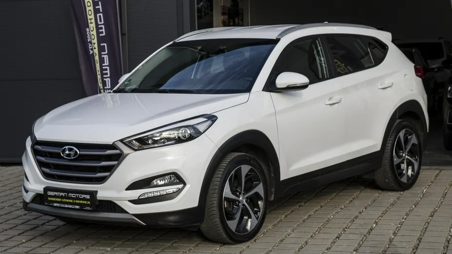 HYUNDAI Tucson -