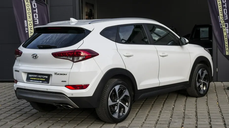 HYUNDAI Tucson -
