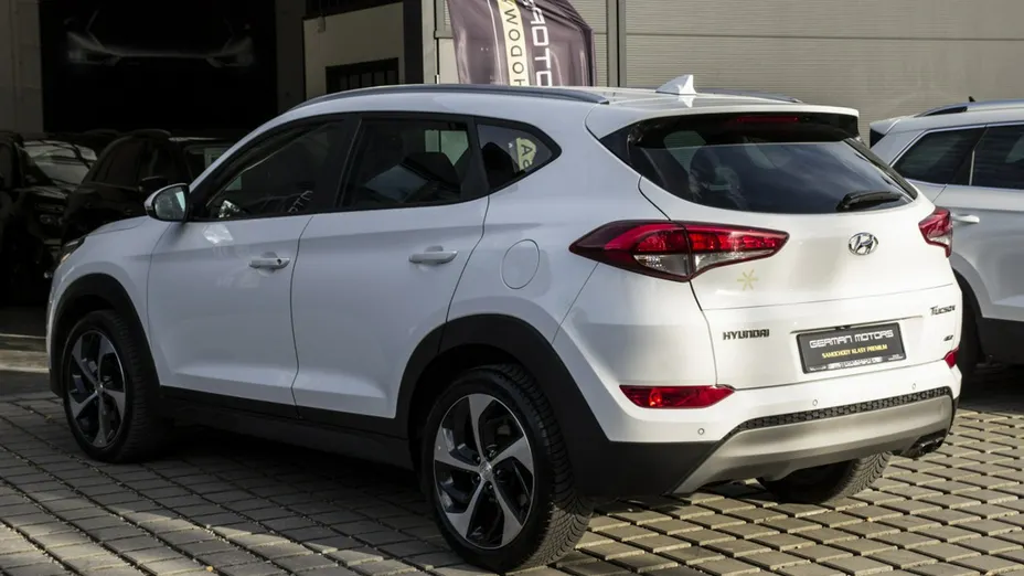 HYUNDAI Tucson -