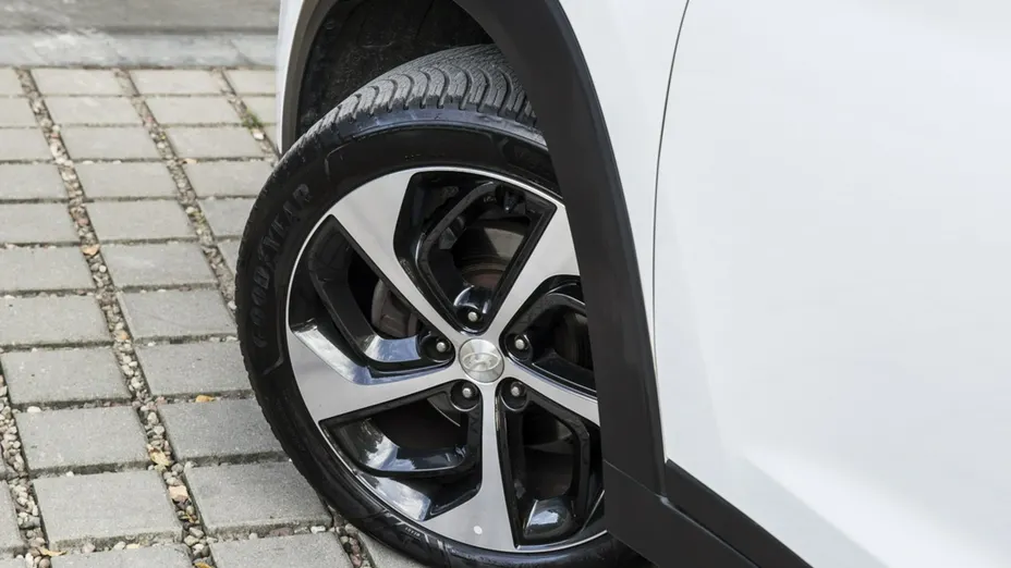 HYUNDAI Tucson -