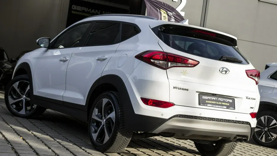 HYUNDAI Tucson -