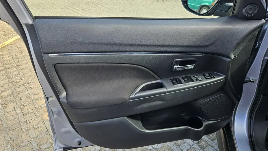 MITSUBISHI ASX -