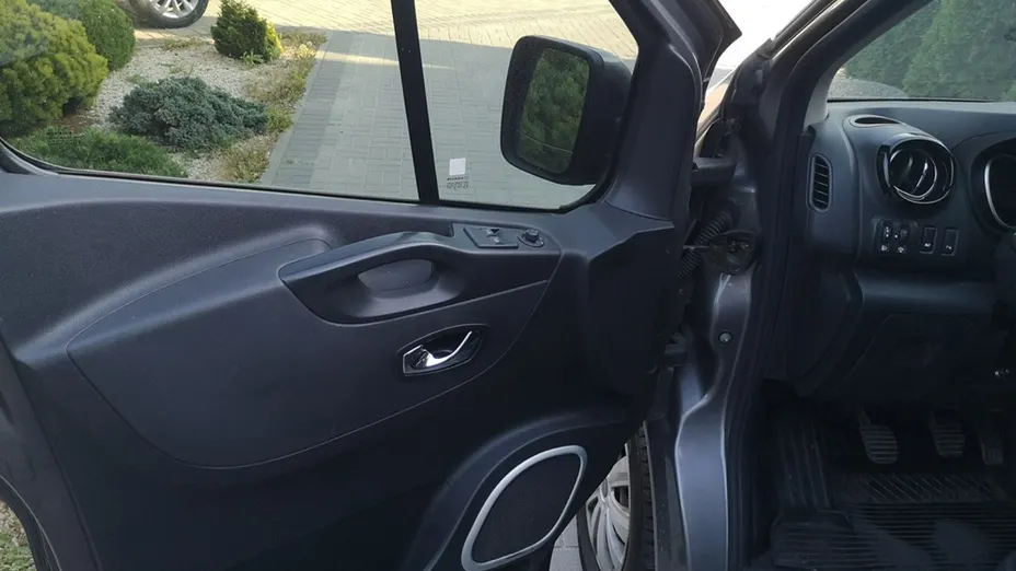 OPEL Vivaro -