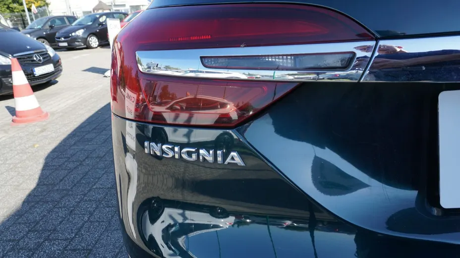 OPEL Insignia -