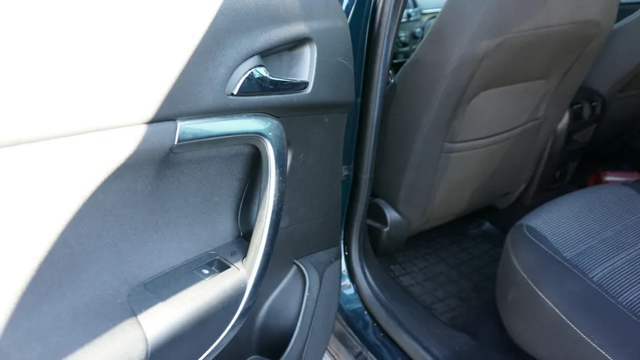 OPEL Insignia -