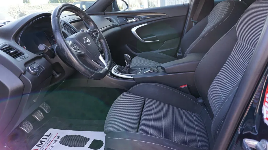 OPEL Insignia -