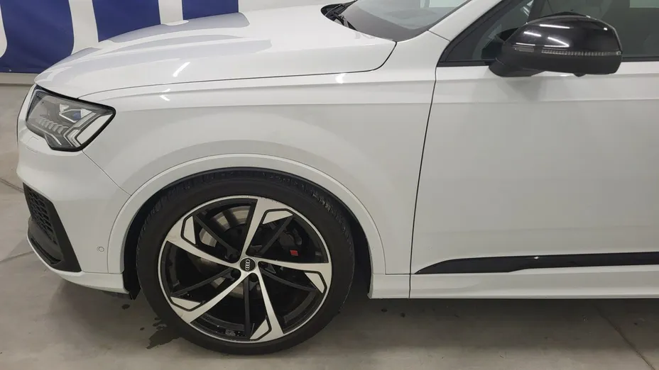 AUDI SQ7 -