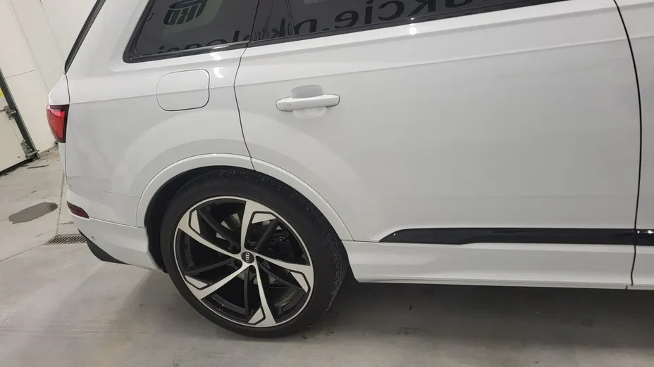 AUDI SQ7 -