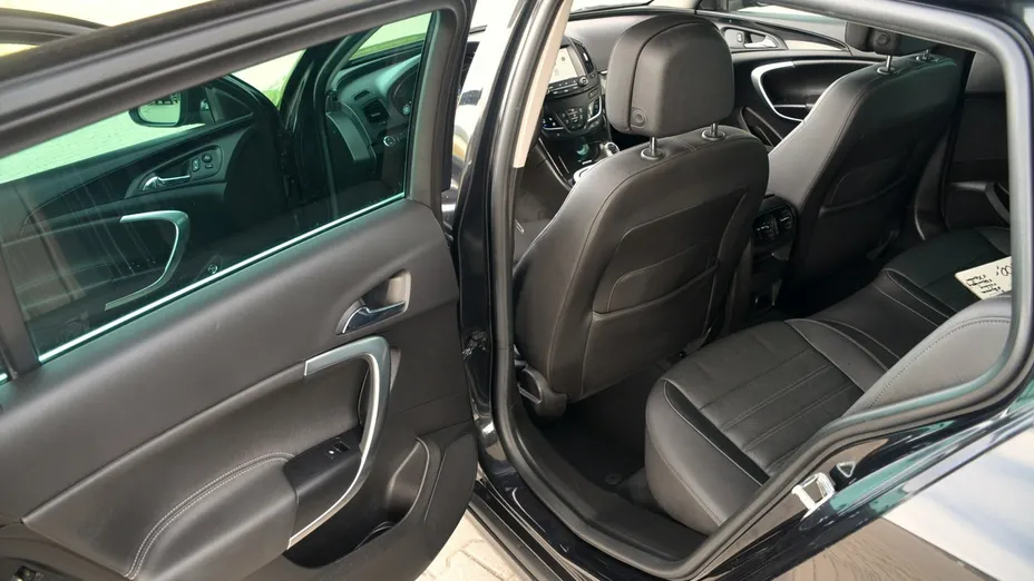 OPEL Insignia -