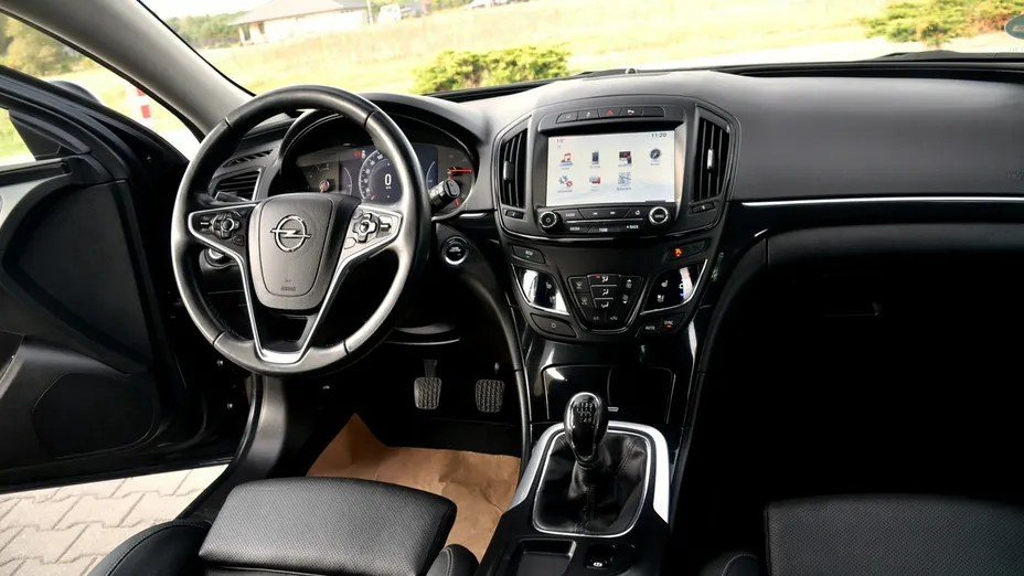 OPEL Insignia -
