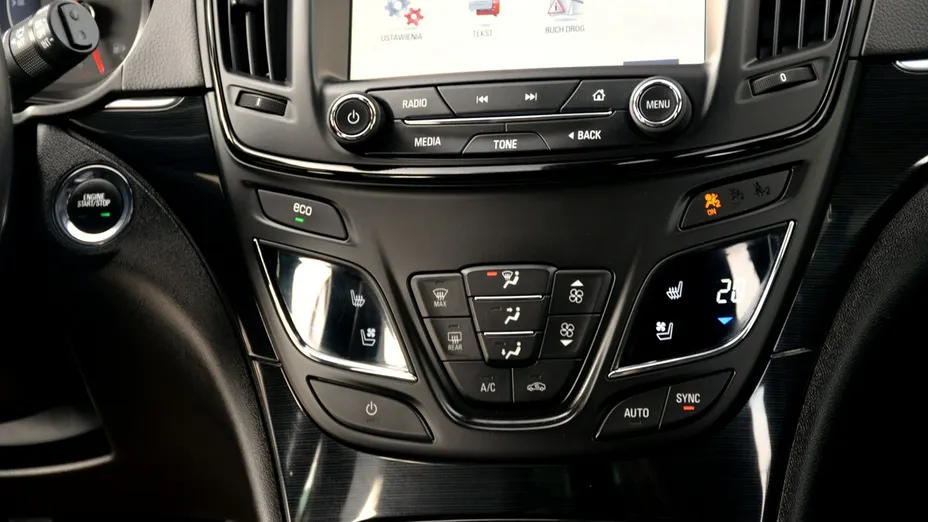 OPEL Insignia -