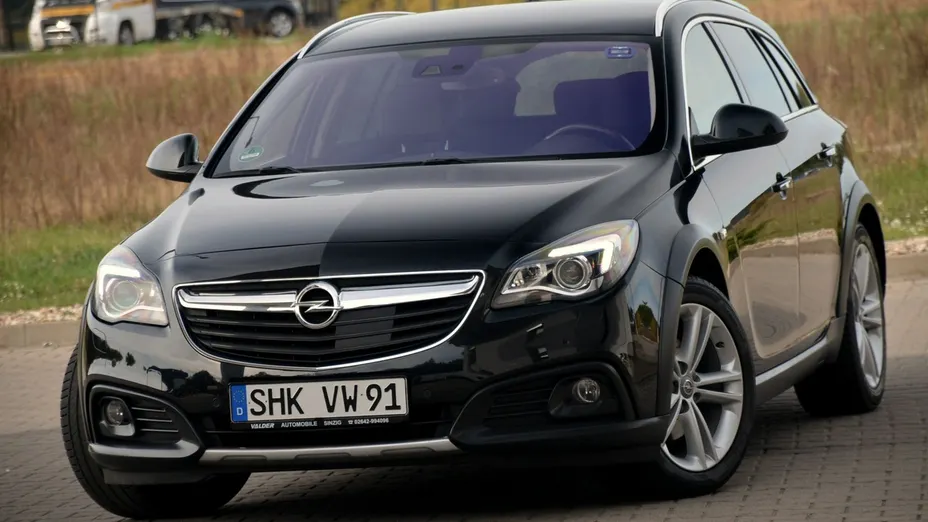OPEL Insignia -