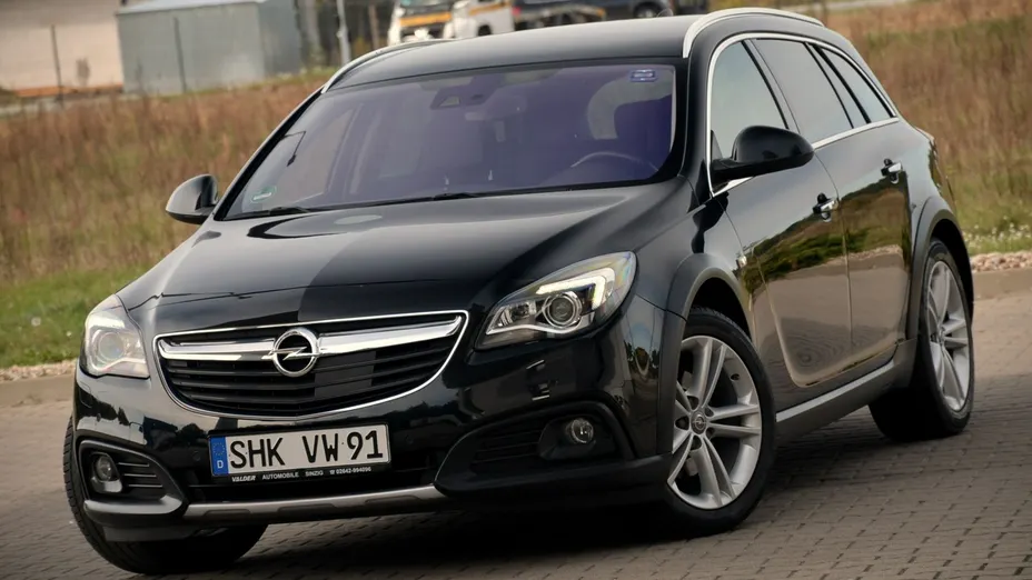 OPEL Insignia -