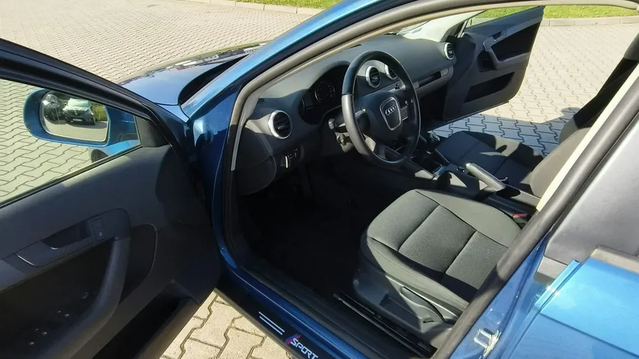 AUDI A3 Sportback -