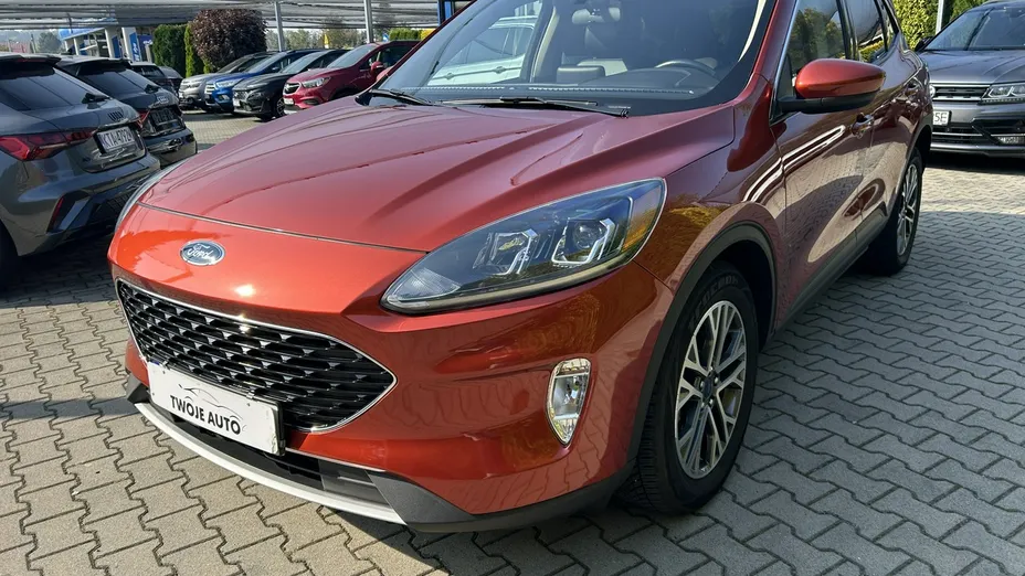 FORD Escape -