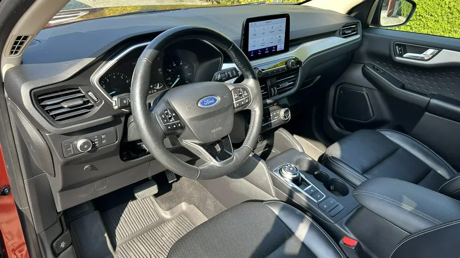 FORD Escape -