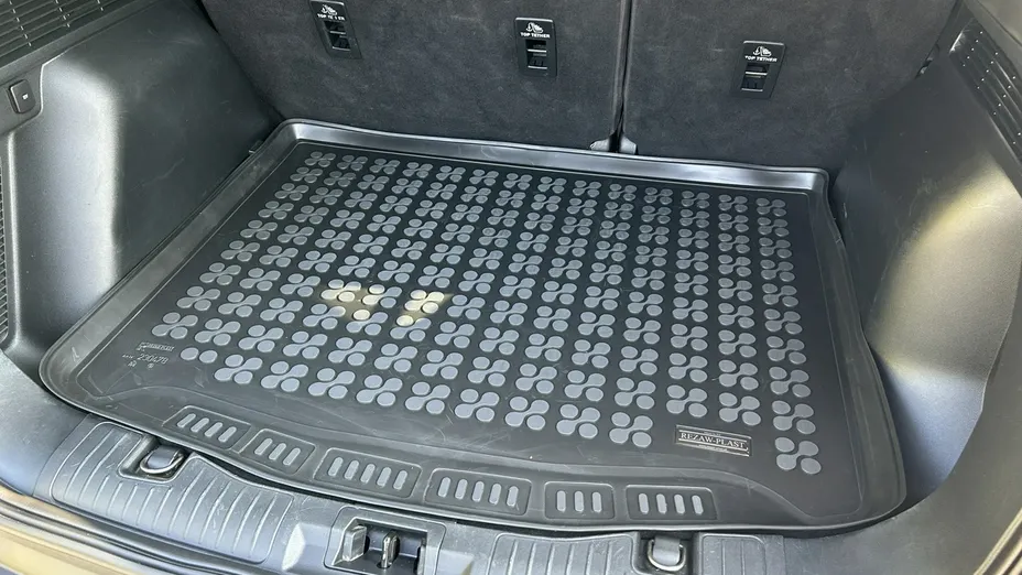 FORD Escape -