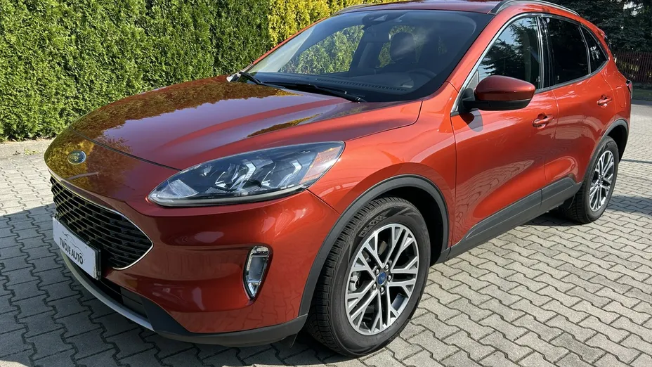 FORD Escape -