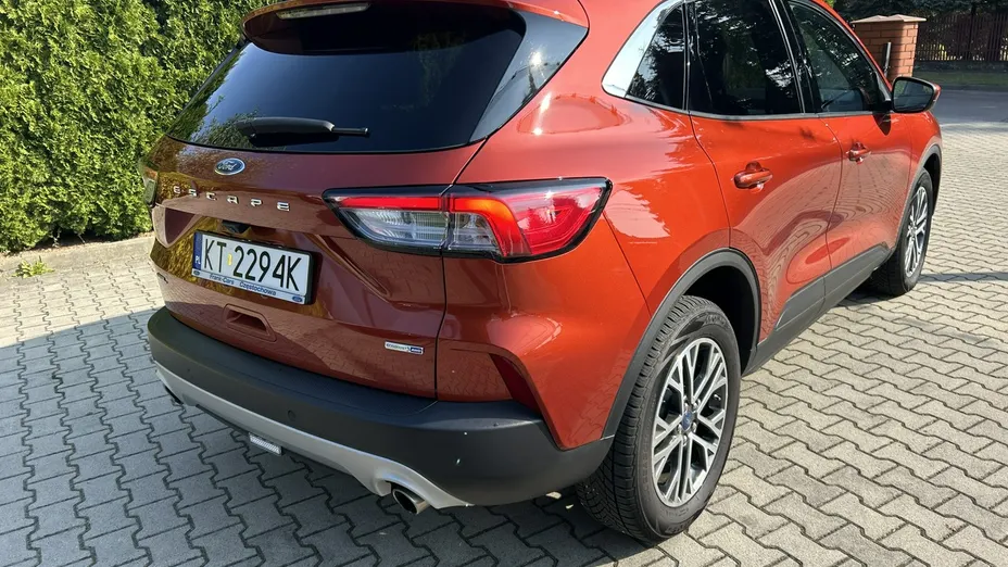 FORD Escape -